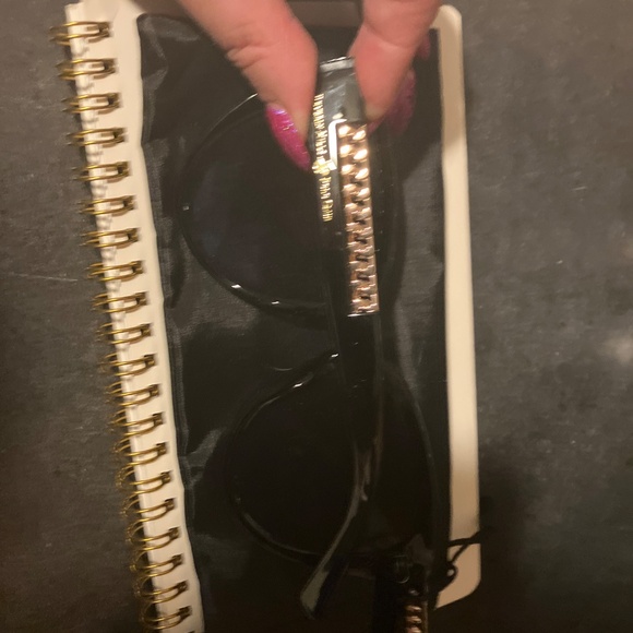 Beverly Hills Black Cat Eyes Sunnies ?️ main image 3